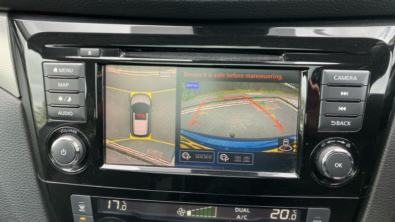 Nissan Qashqai 1.3 DiG-T N-Connecta 5dr Petrol Hatchback